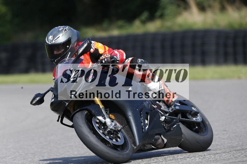 /45 10.08.2025 Plüss Moto Sport ADR/Einsteiger/2